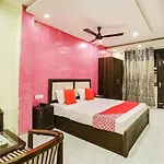 Oyo 9040 Hotel Alpine