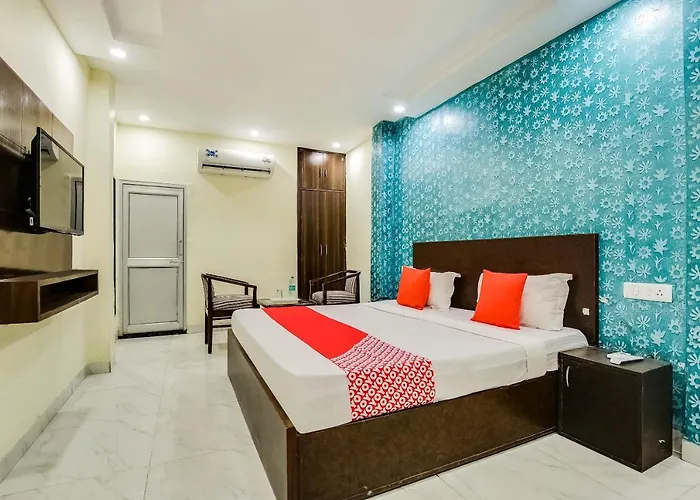 Oyo 9040 Hotel Alpine