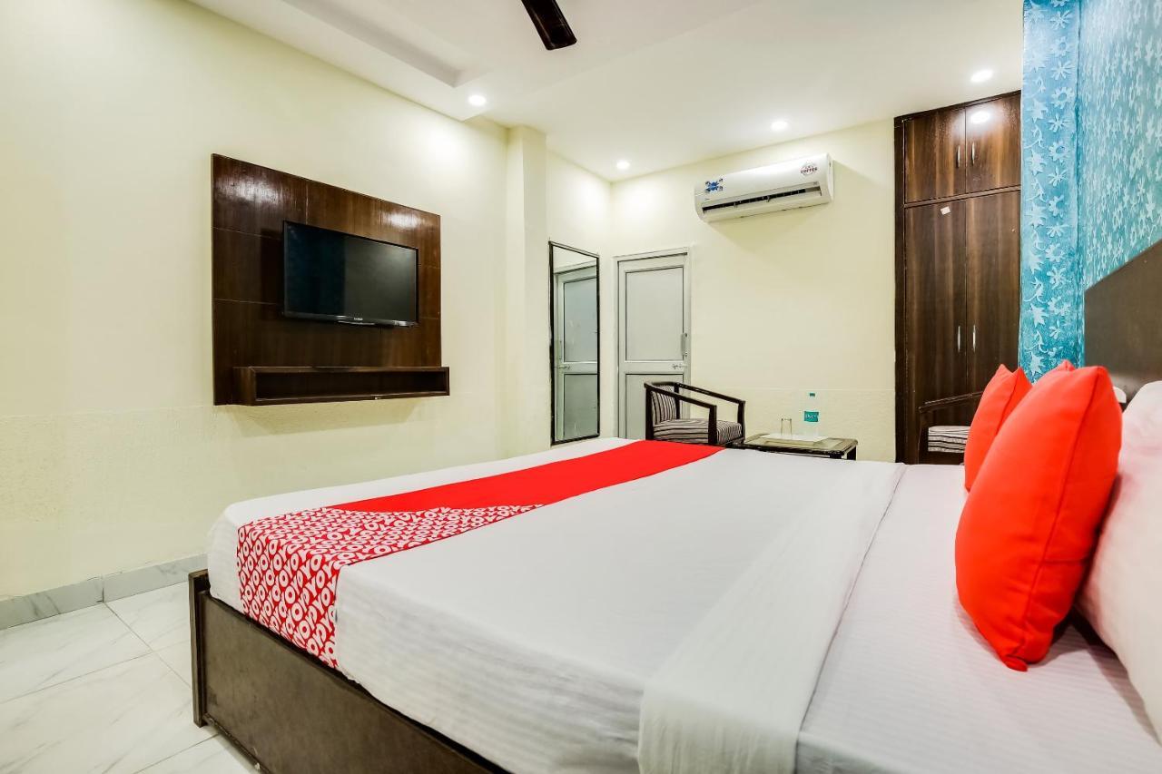 Oyo 9040 Alpine 3* Chandigarh