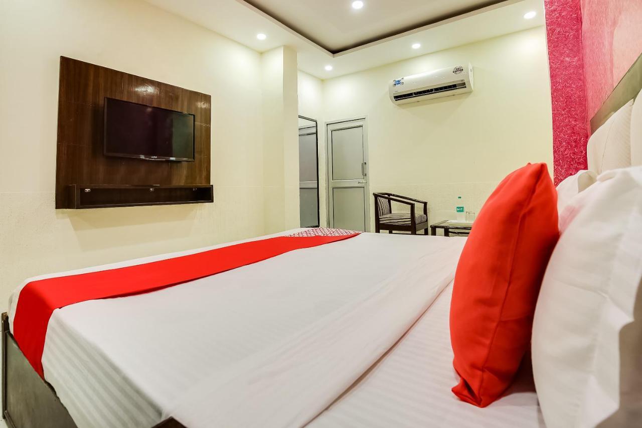 Oyo 9040 Alpine Hotel 3*